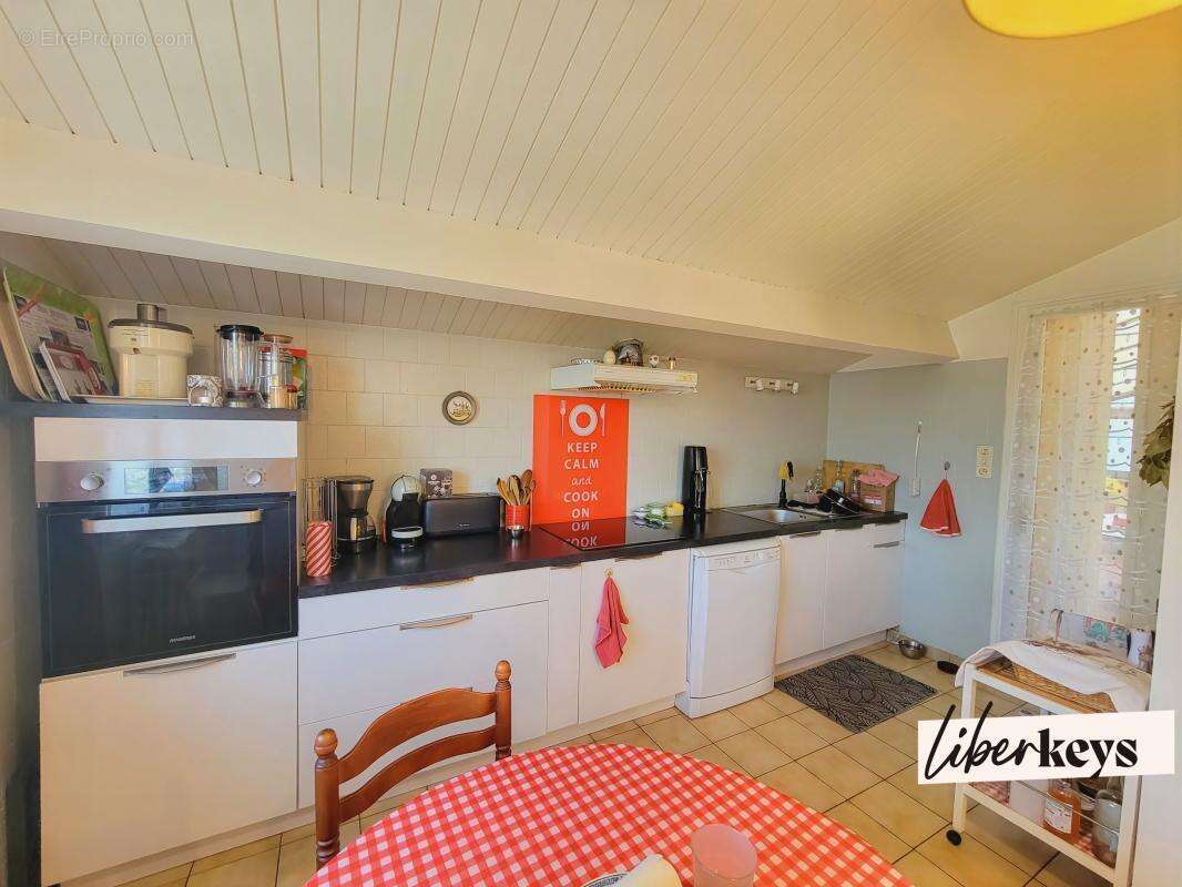 Maison à BRUGUIERES