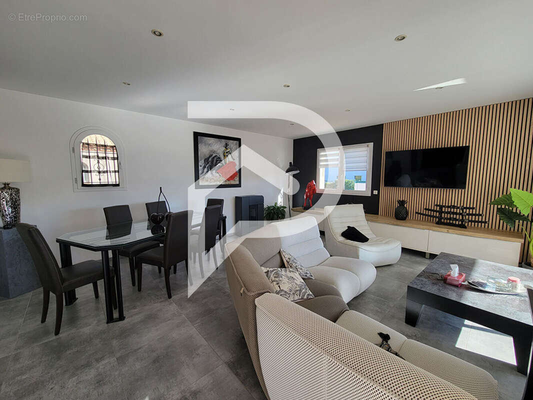 Maison à LATOUR-BAS-ELNE