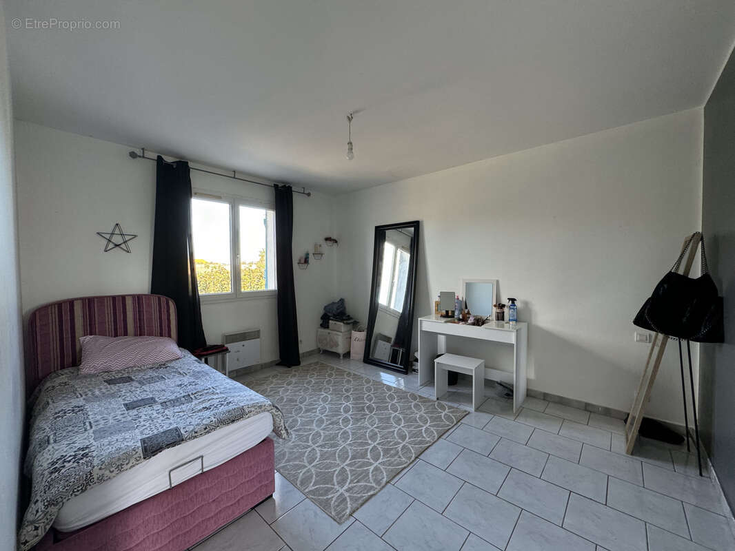Maison à COURSAN