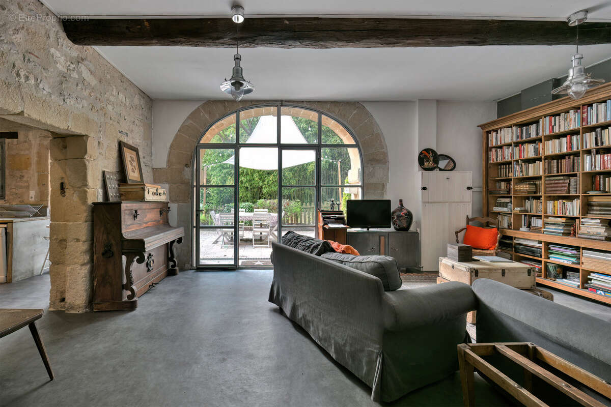 Maison à SALINELLES