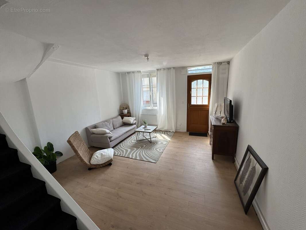 Maison à MONT-SAINT-AIGNAN