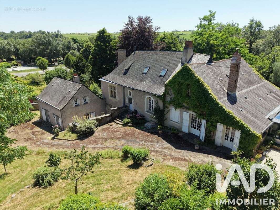 Photo 2 - Maison à DENEE