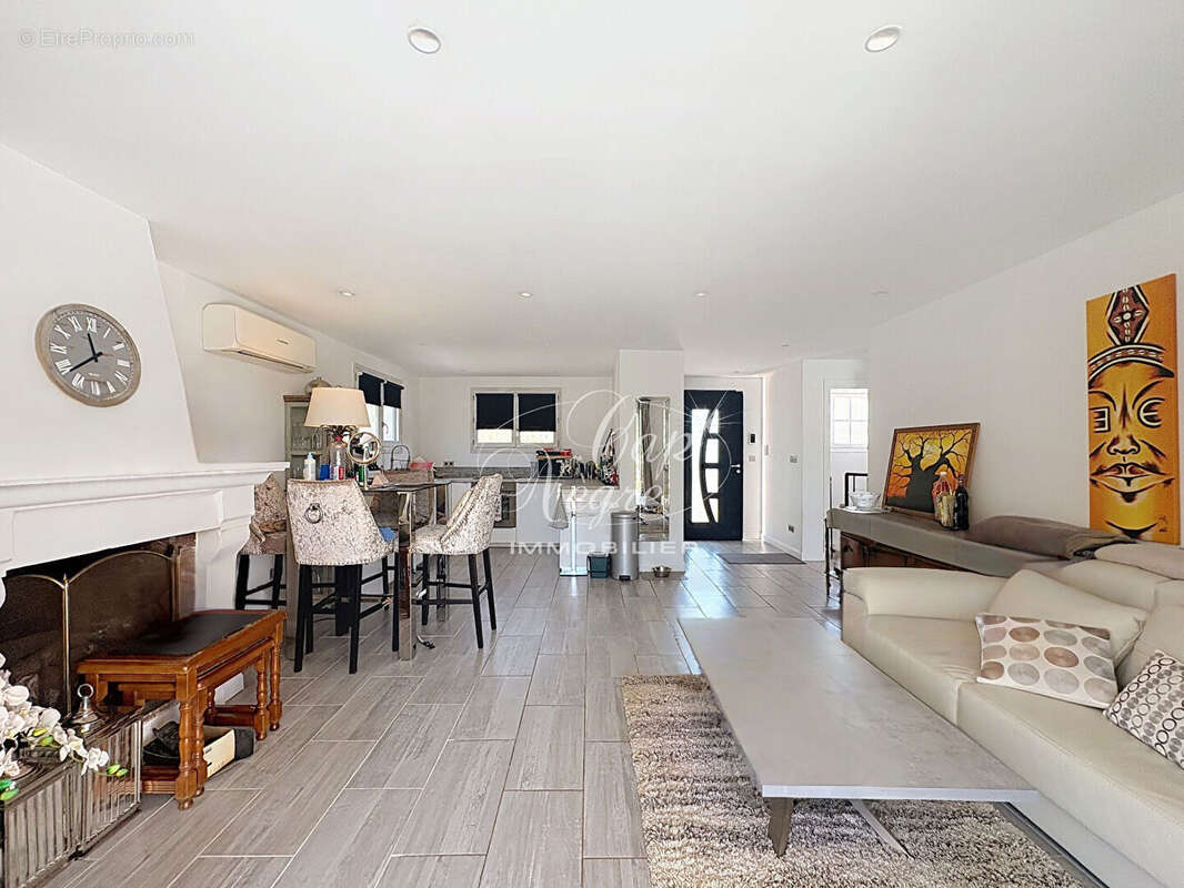 Maison à LA CROIX-VALMER