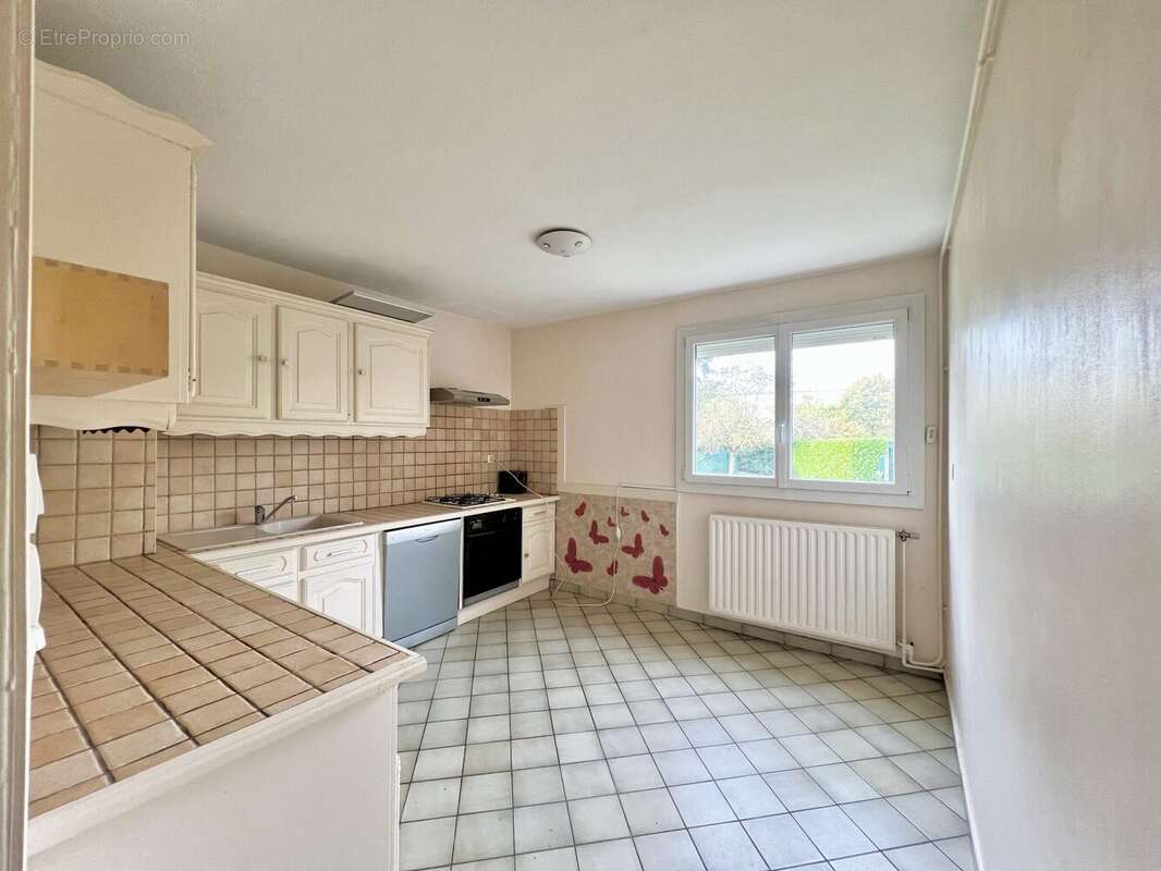 Appartement à DECINES-CHARPIEU