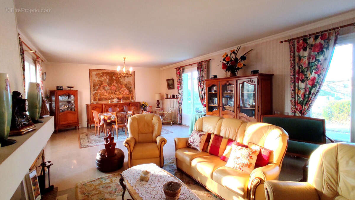 Maison à CHATELLERAULT