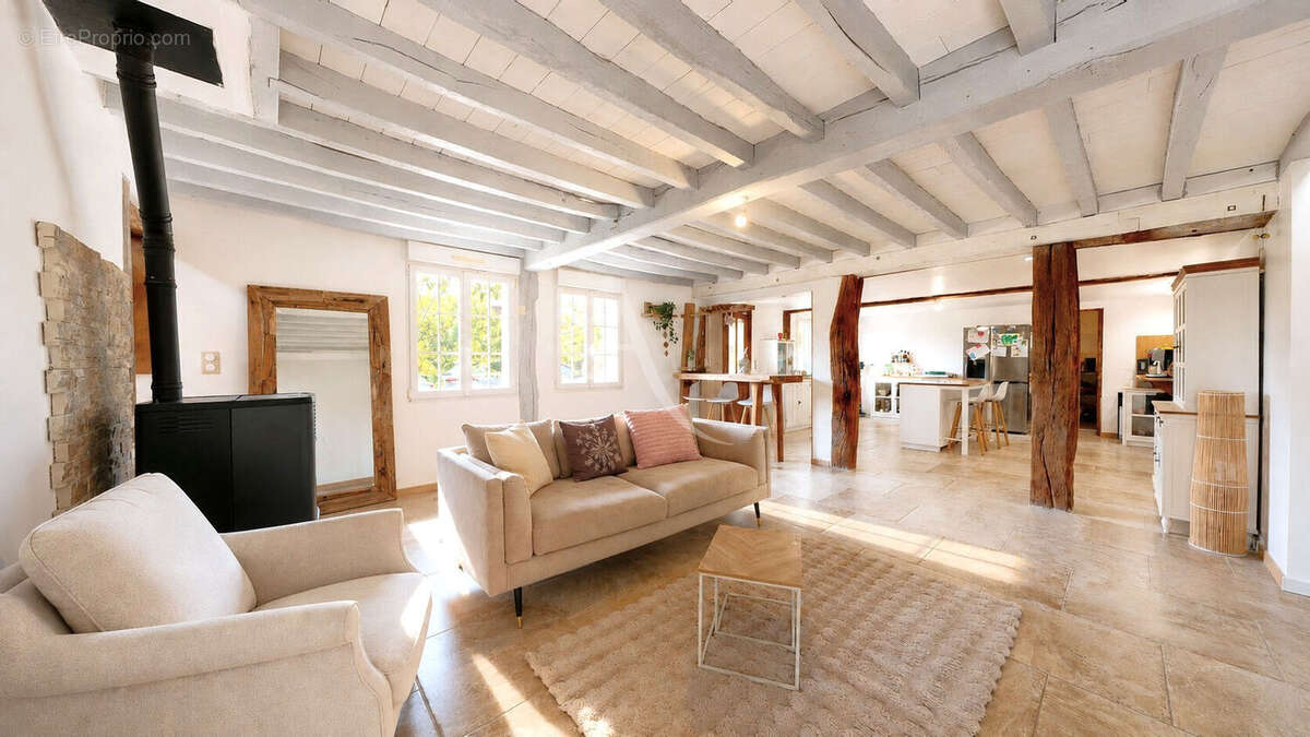 Maison à ETREPAGNY
