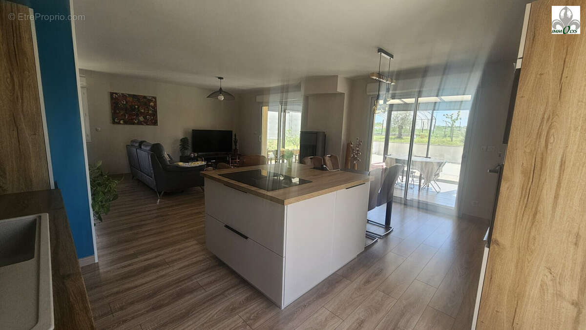 Maison à NUITS-SAINT-GEORGES