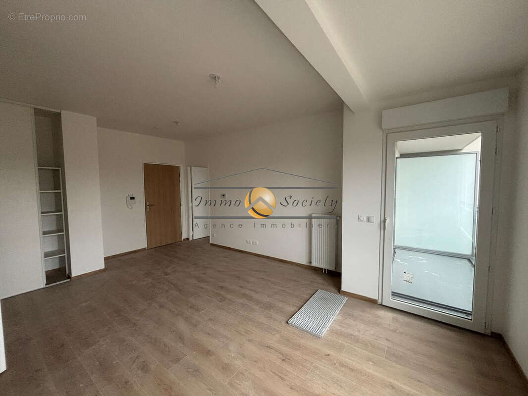 Appartement à FRANQUEVILLE-SAINT-PIERRE