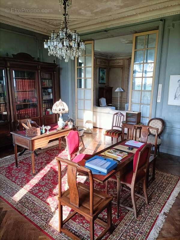 Maison à MONTRAVERS