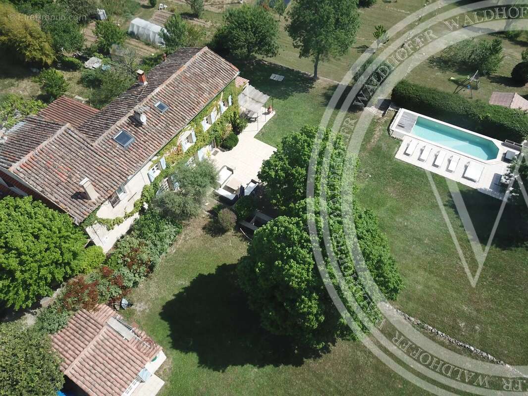 Maison à MOUANS-SARTOUX