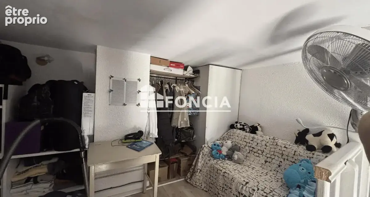 Hyères, Appartement F1 avec parking privatif dans résidence calme proche lycée - photo 4