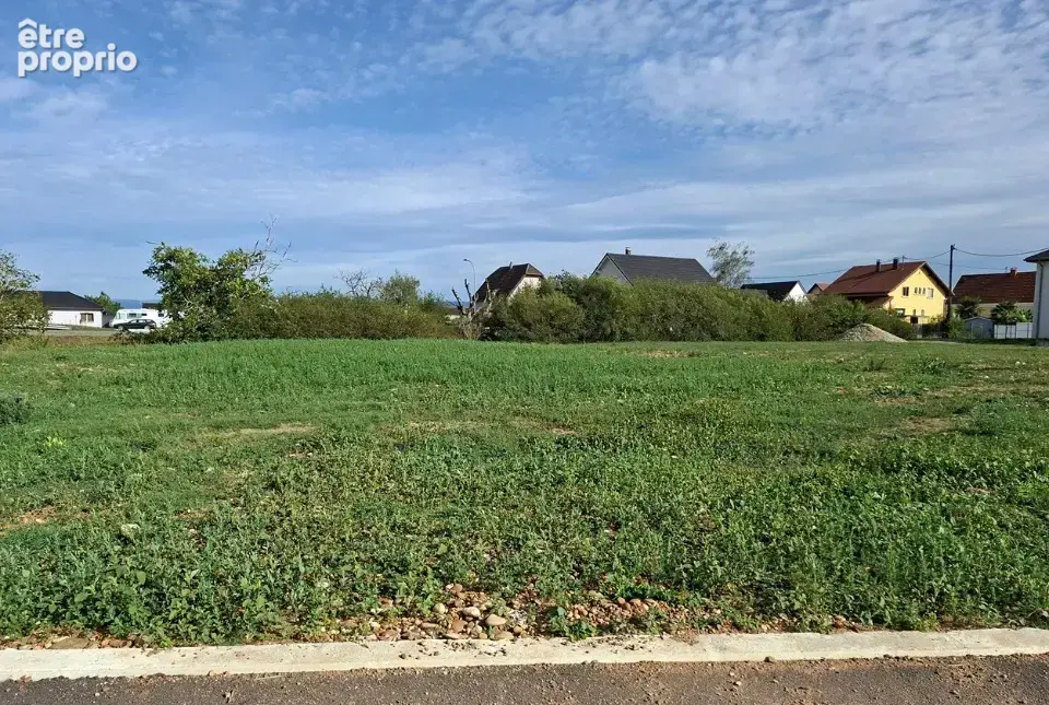 Photo Terrain à Munchhouse au prix de 68 000€