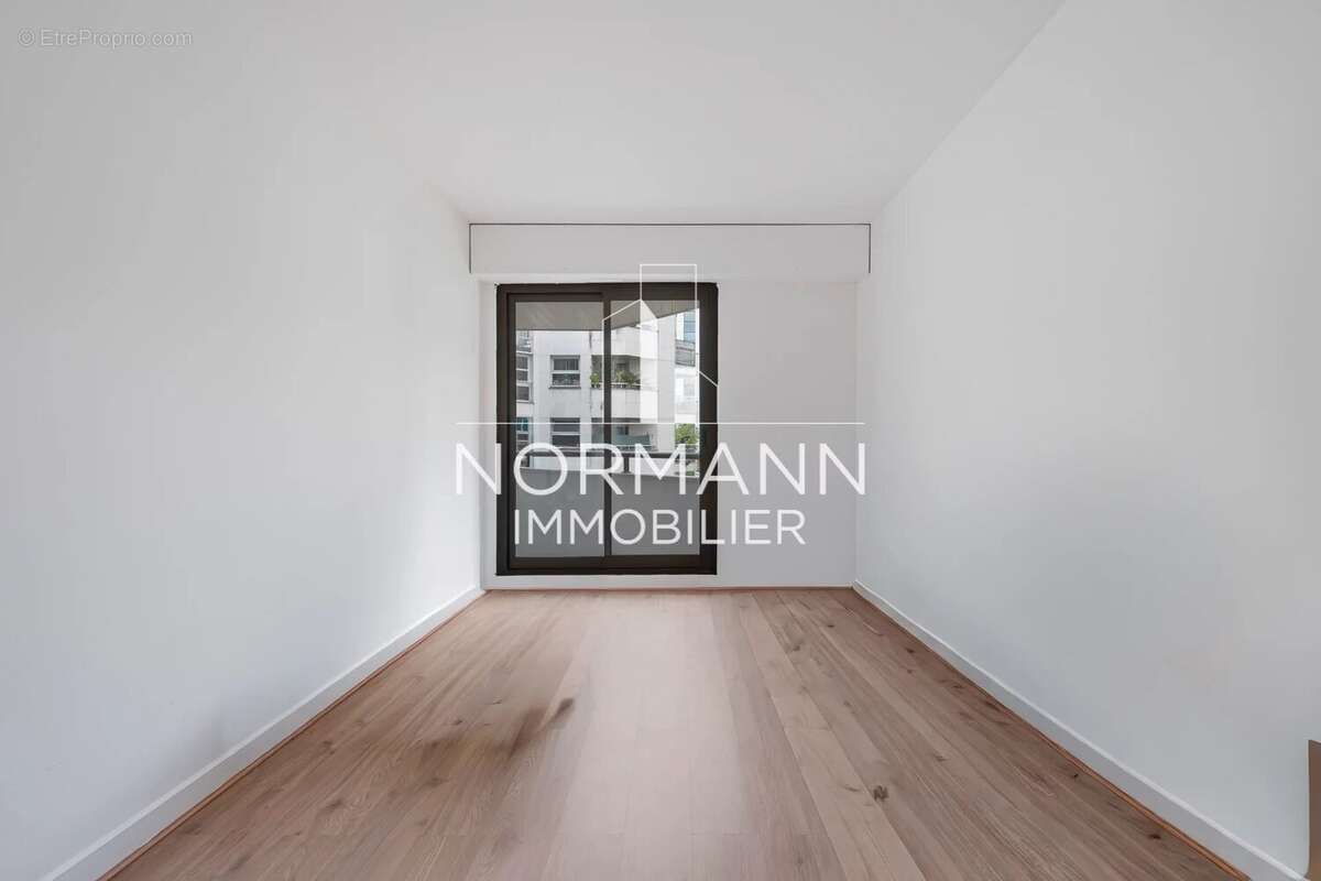 Appartement à LEVALLOIS-PERRET