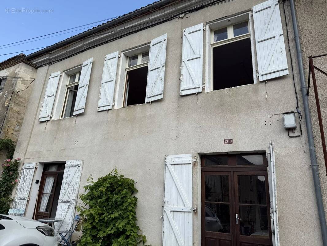 Maison à VARAIGNES