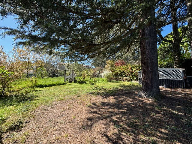 Maison à CHARBONNIERES-LES-BAINS
