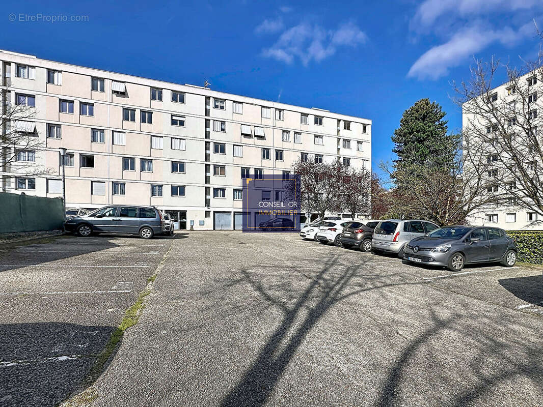 Appartement à OULLINS