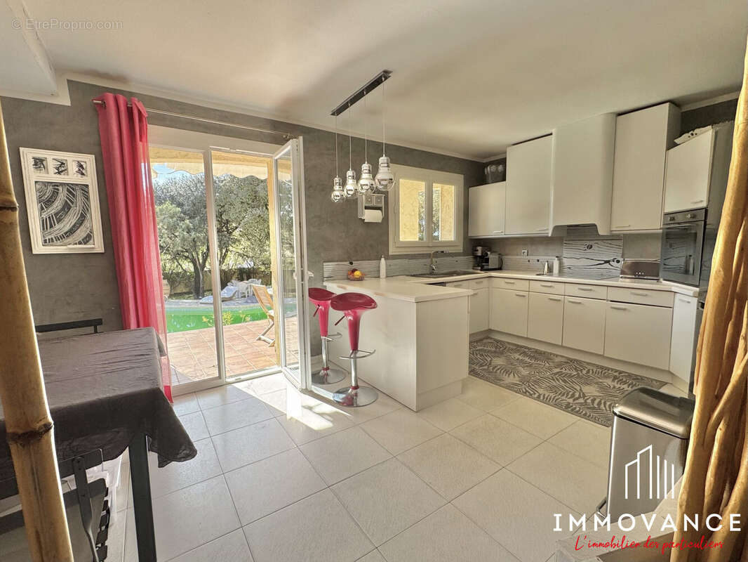 Maison à SUSSARGUES