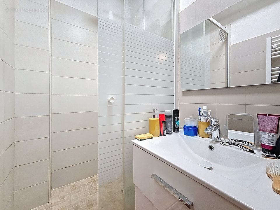 Appartement à MARSEILLE-3E