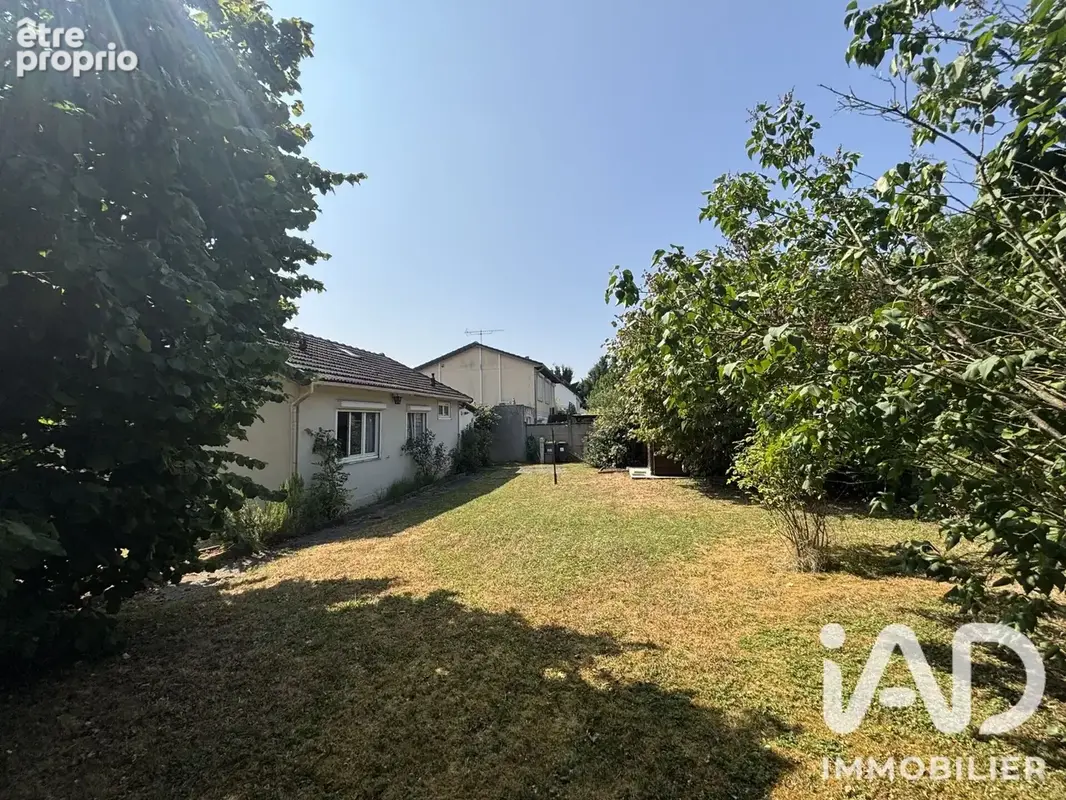 Photo 1 - Maison à LE PLESSIS-TREVISE