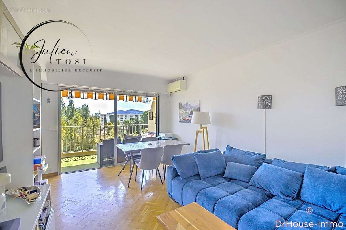 Appartement à MANDELIEU-LA-NAPOULE