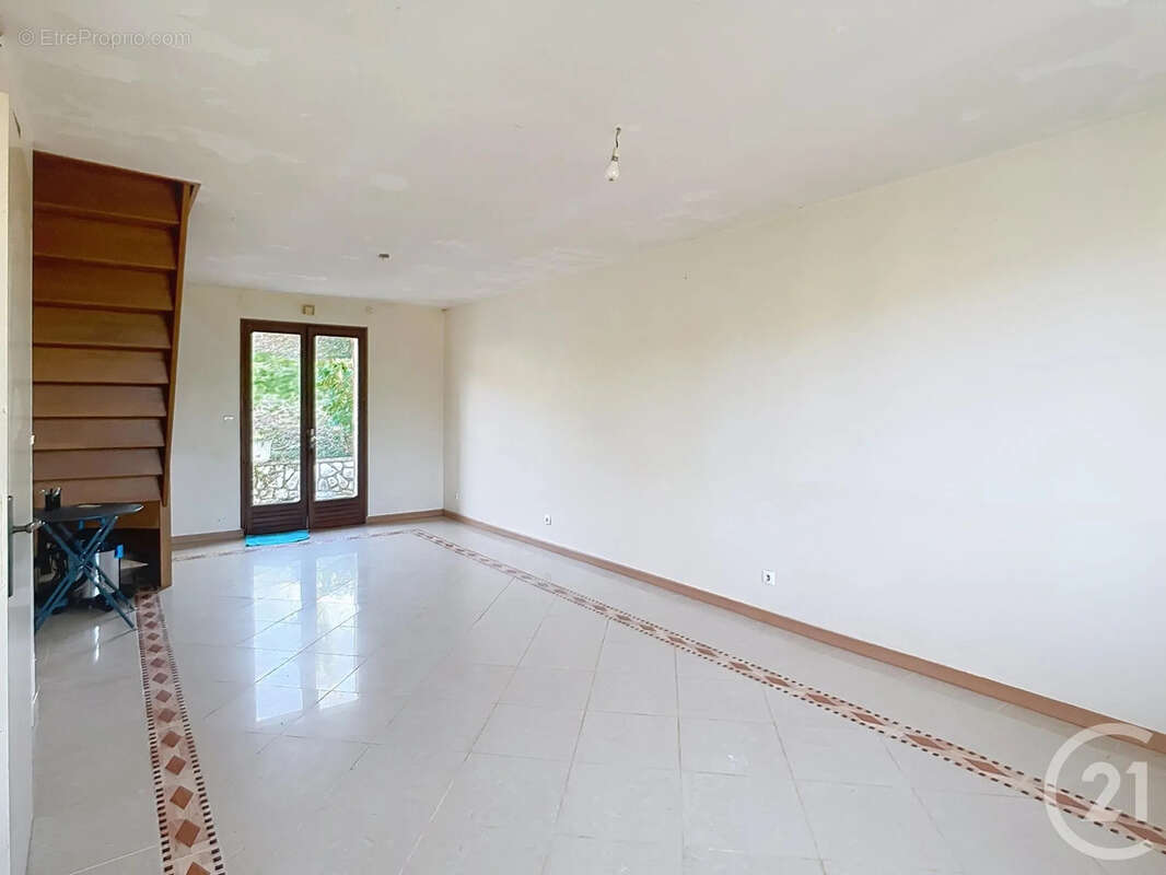 Maison à TALMONTIERS