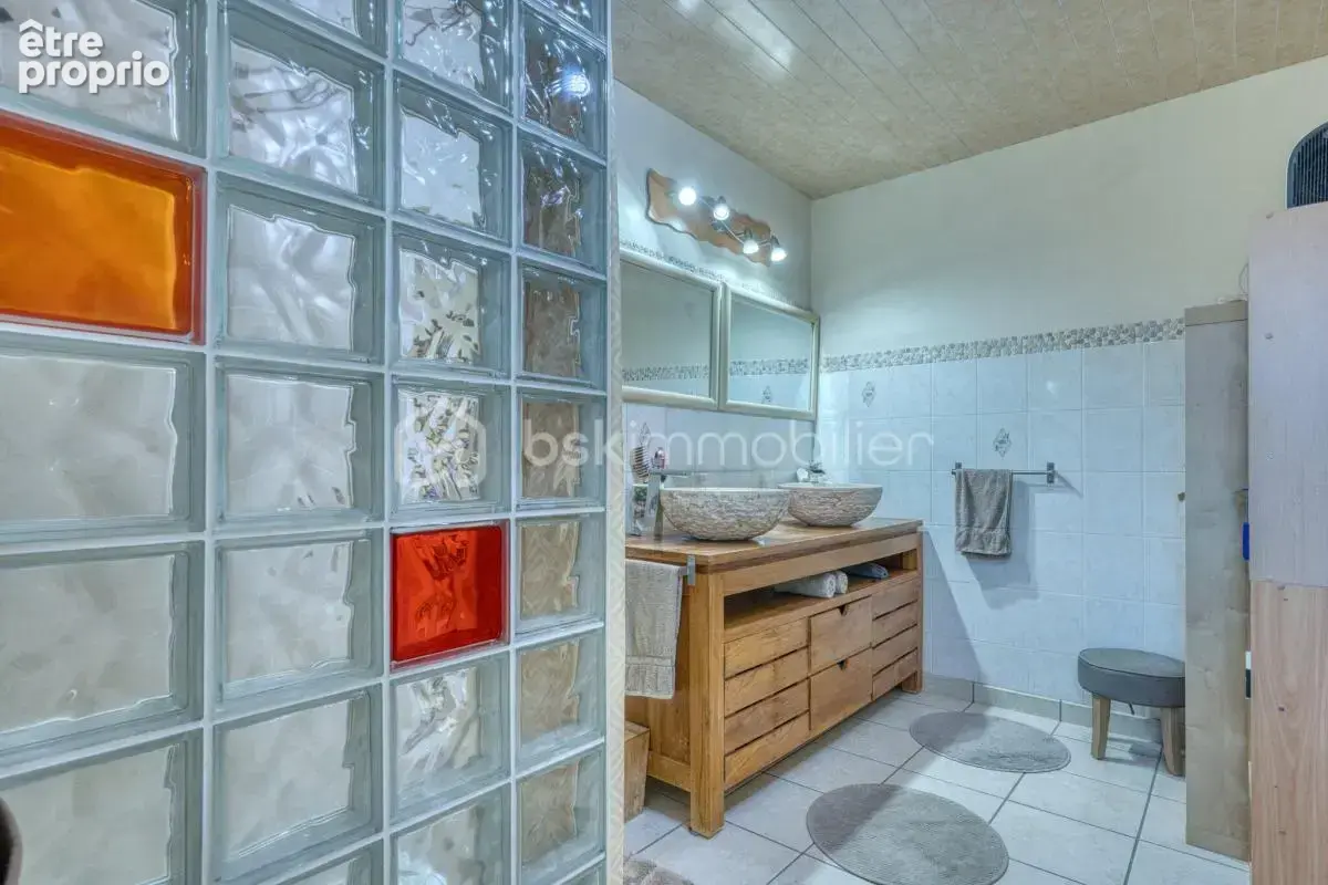 Maison familiale 169 m² – Vie de plain-pied, terrain de + 1 600 m² et vue montagnes à Bourgneuf - photo 19