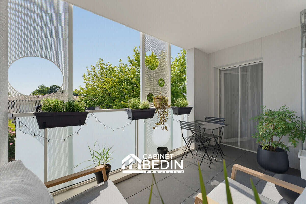 Appartement 60 m² à Merignac  - photo 2