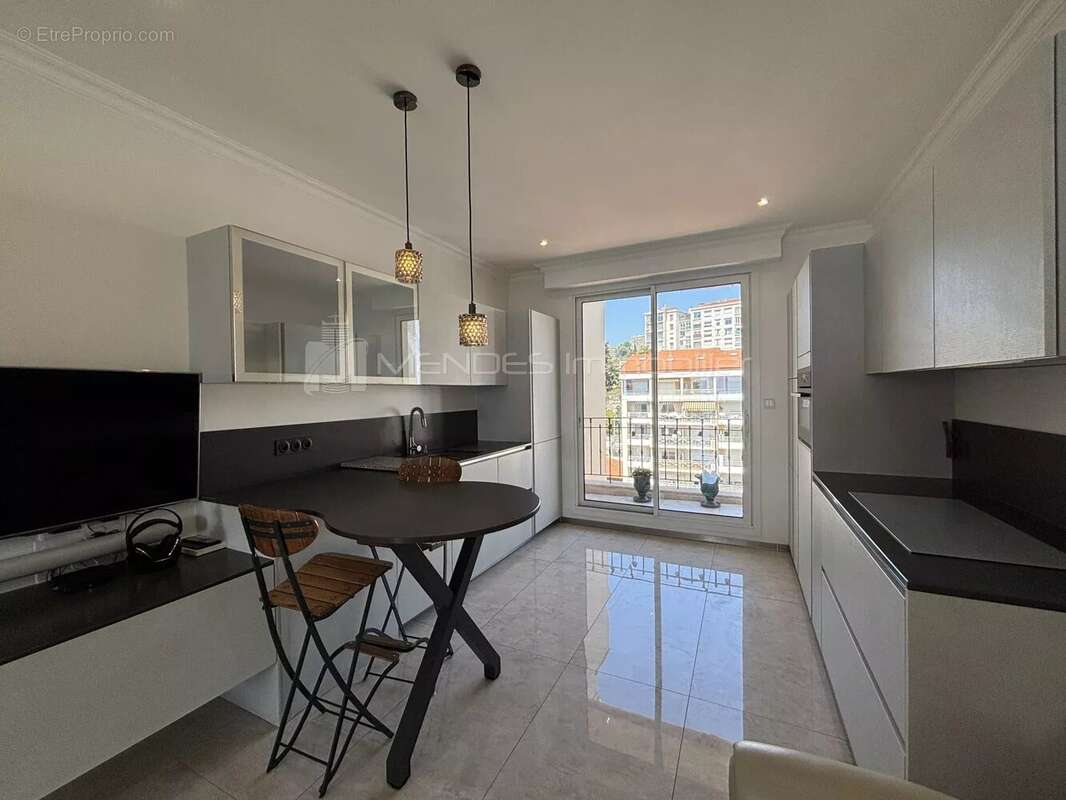 Exceptionnel dernier étage — appartement trois pièces vue mer panoramique, promenade des anglais - photo 5