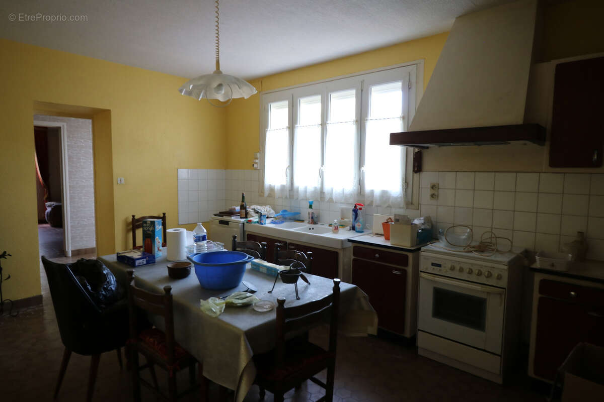 Maison à SAINT-JEAN-D'ANGELY