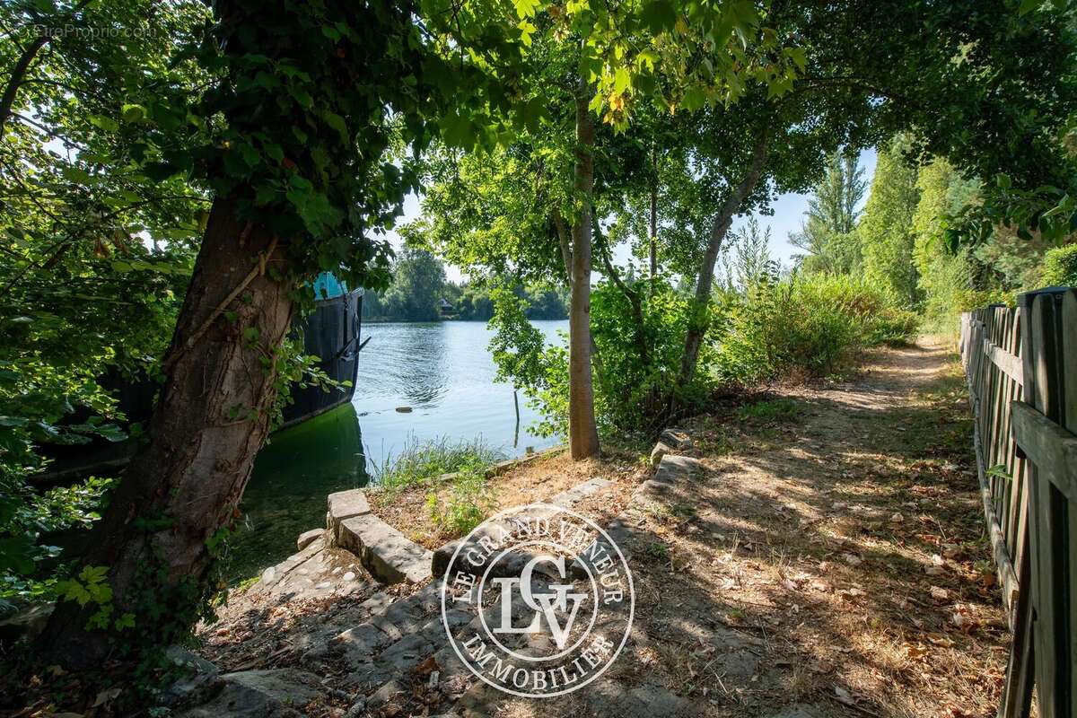 Samois sur seine - maison de charme et son jardin avec vue seine - photo 4