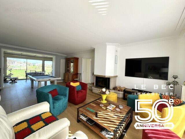 Maison 218 m² à Vannes  - photo 4