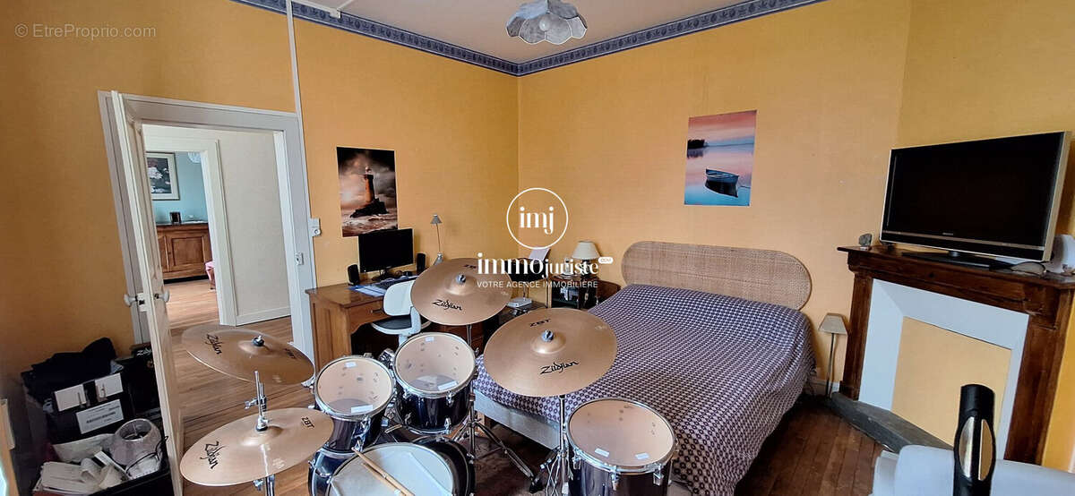 Maison à VERNEUIL-SUR-VIENNE