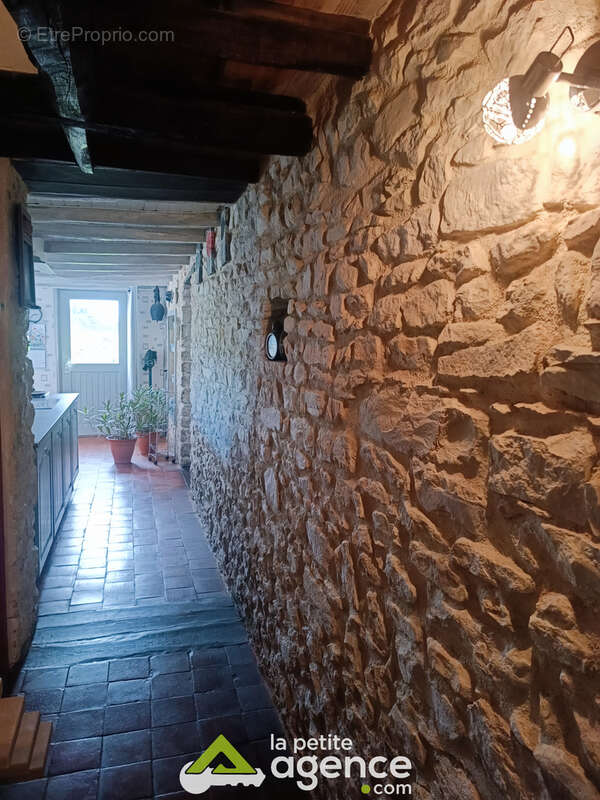 Maison à PRECY