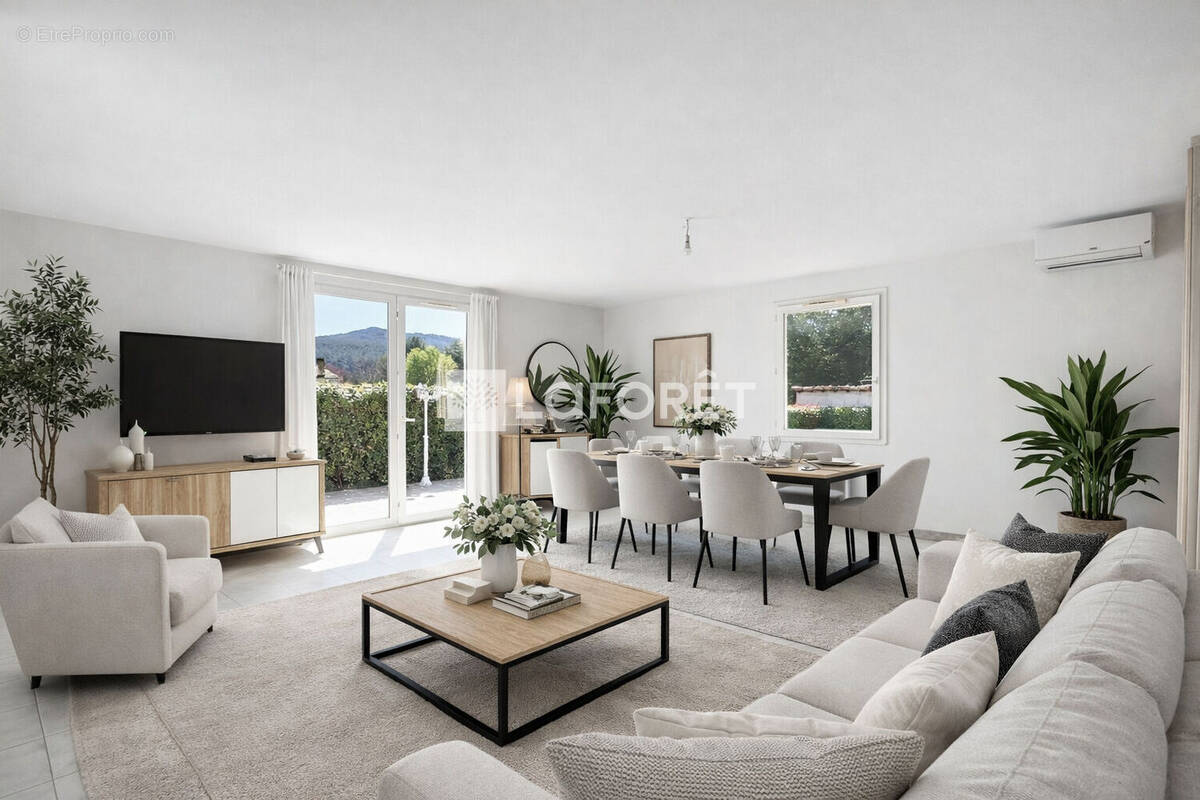 Maison à CUGES-LES-PINS