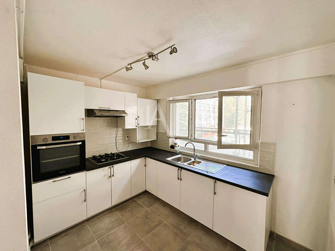 Appartement à CHILLY-MAZARIN