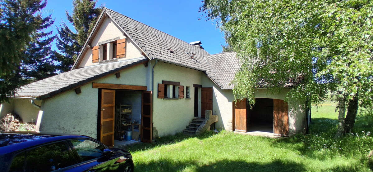 Maison à LE CHAMBON-SUR-LIGNON