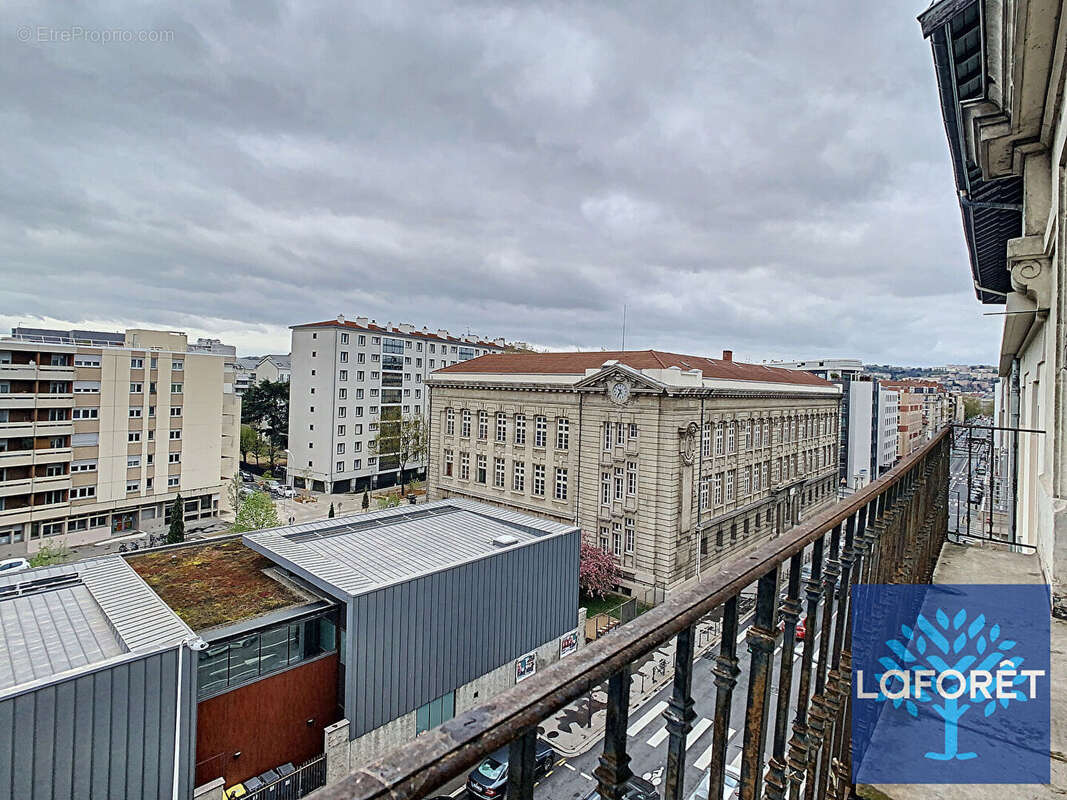 Lyon 7ème :  T3 (91 m2) avec balcon - photo 12