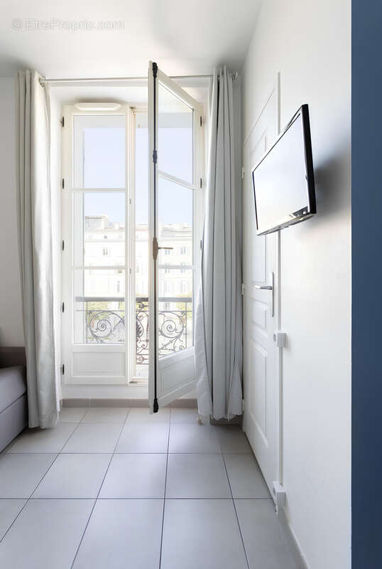 Appartement à MARSEILLE-1E