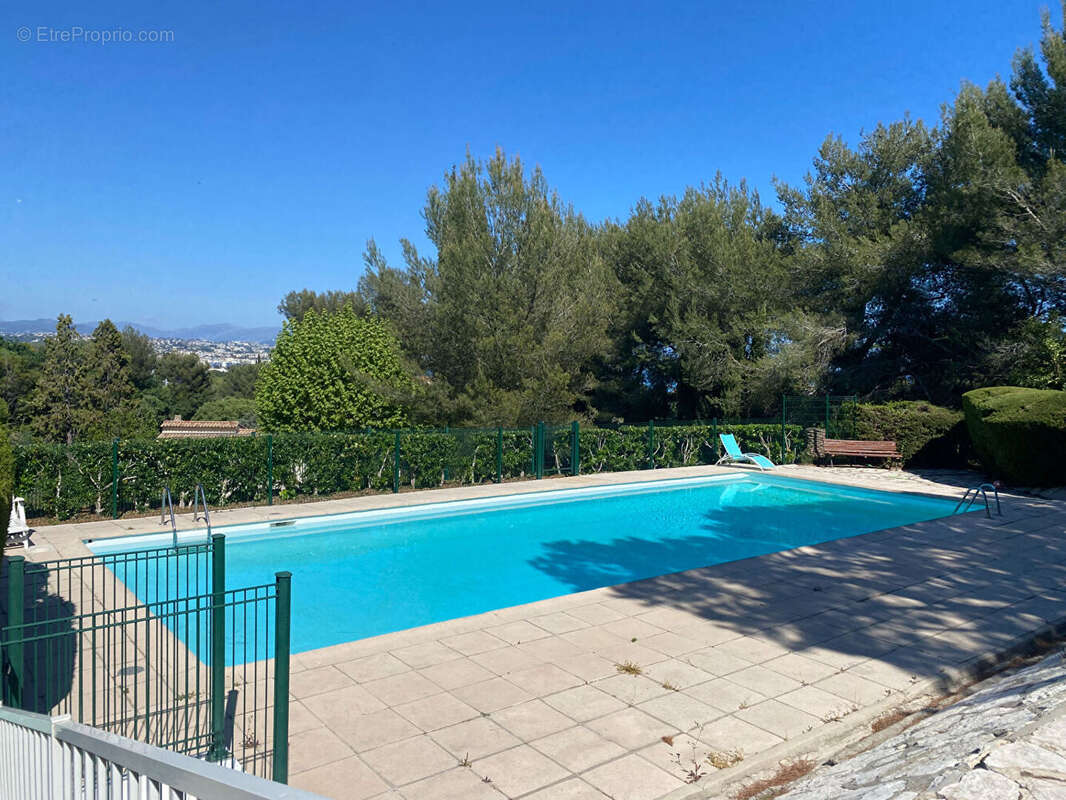 Appartement à VILLENEUVE-LOUBET
