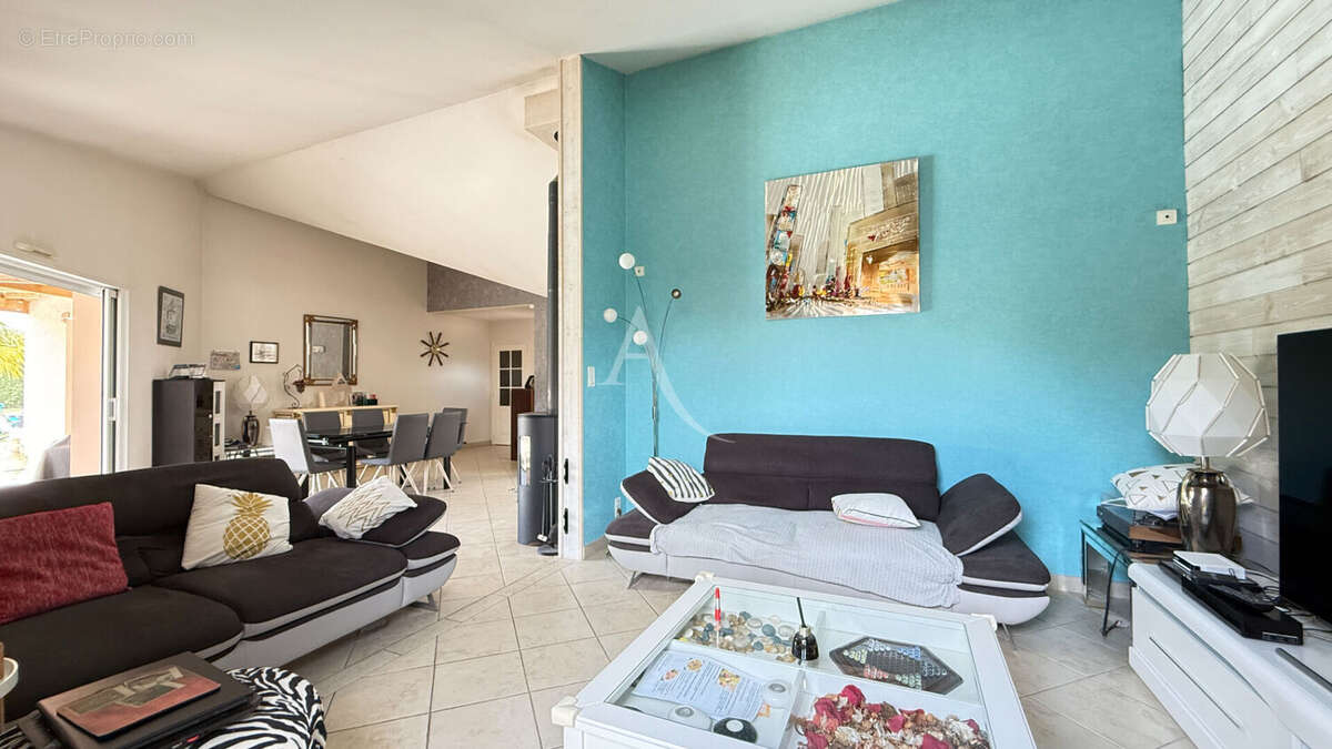 Maison à LES CLOUZEAUX