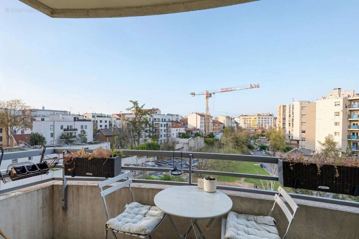 Appartement à LYON-8E