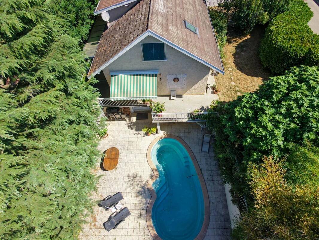 Photo 1 - Maison à SAINT-PIERRE-DE-CHANDIEU