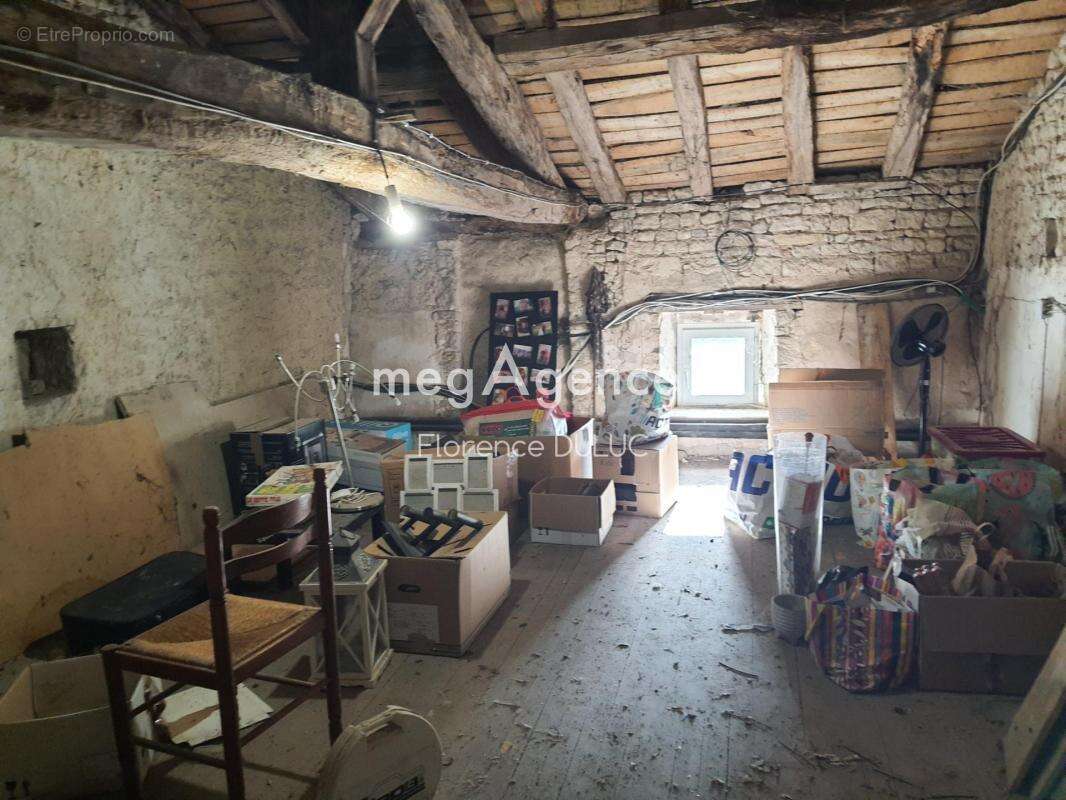 Maison à MASSAC