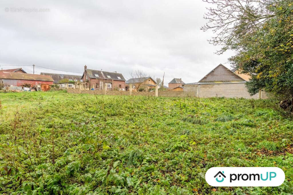 Terrain à MONTEROLIER