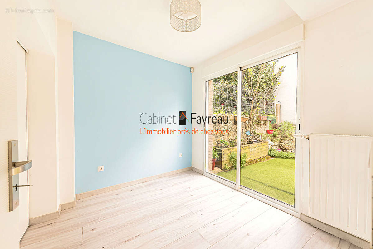 Maison à L&#039;HAY-LES-ROSES