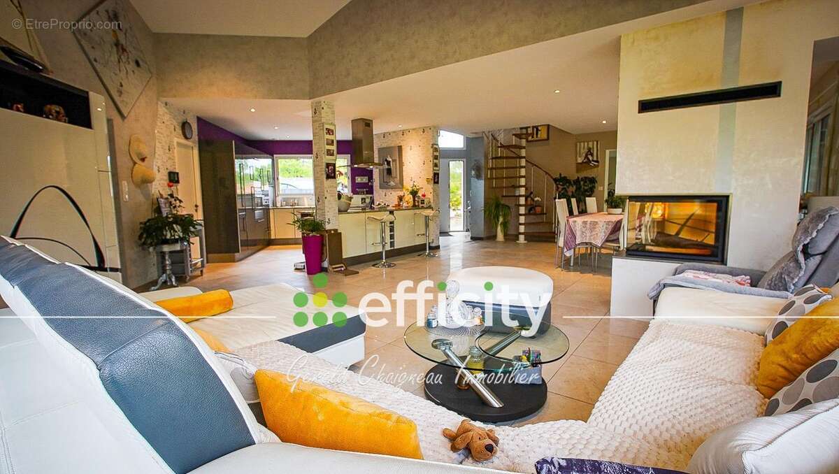 Maison à LA LIMOUZINIERE