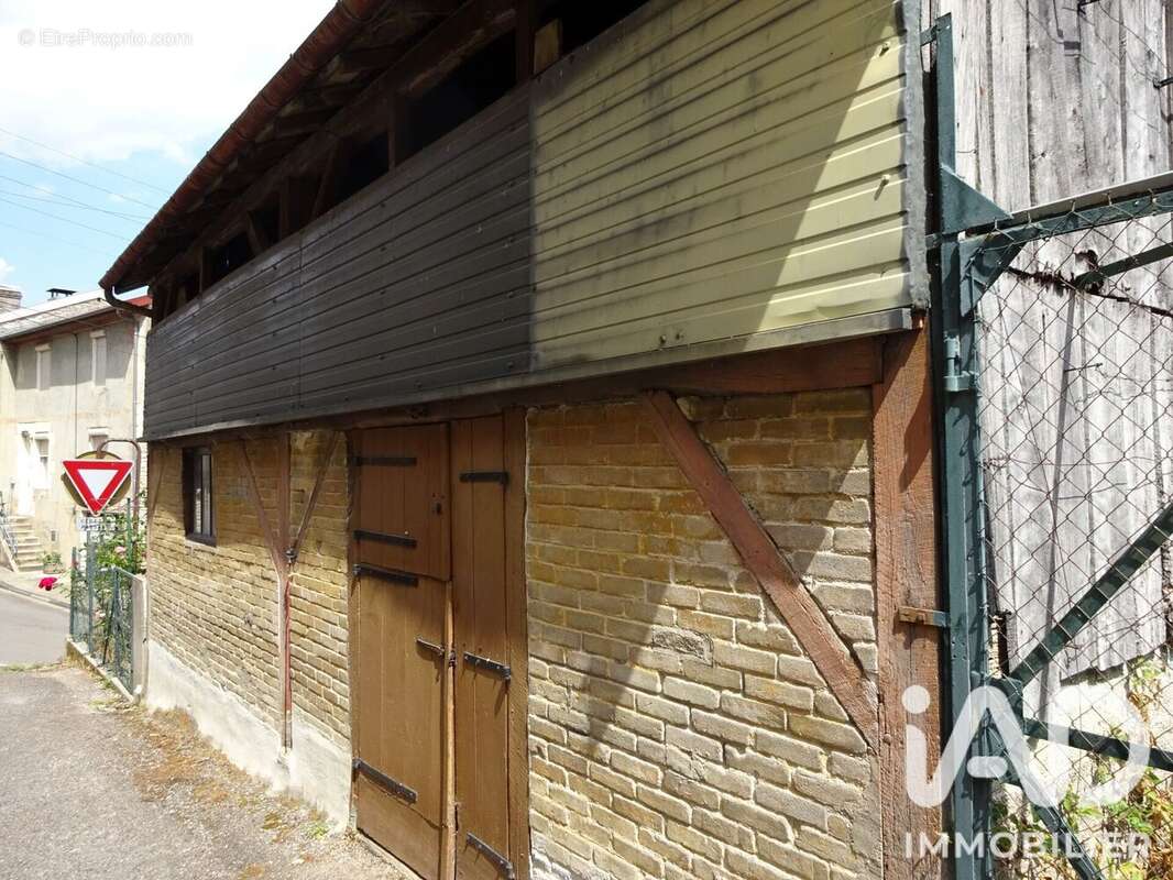 Maison 165 m² à Froncles  - photo 4