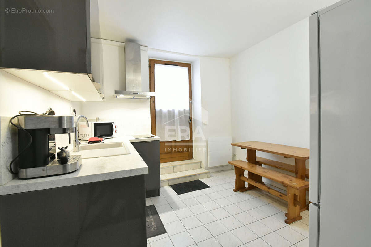 Appartement à NEAUPHLE-LE-CHATEAU