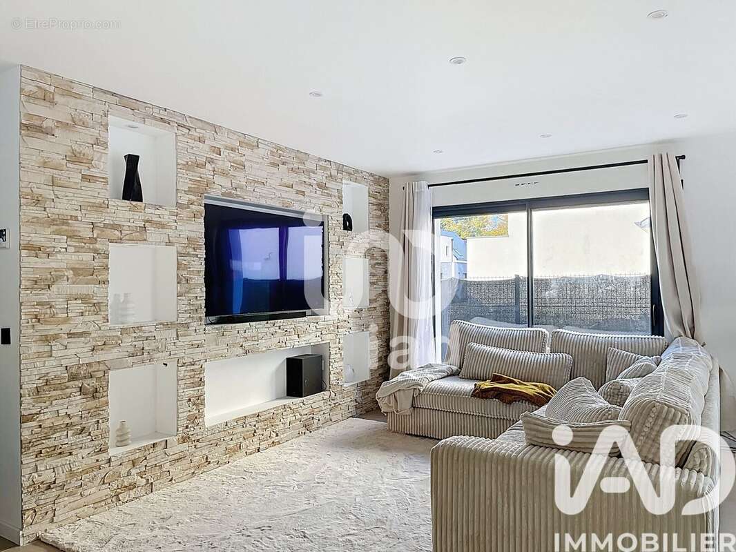 Photo 2 - Maison à CINTRE