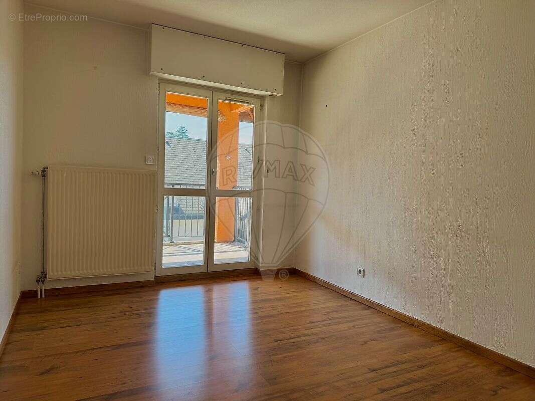 Appartement à CHALLES-LES-EAUX